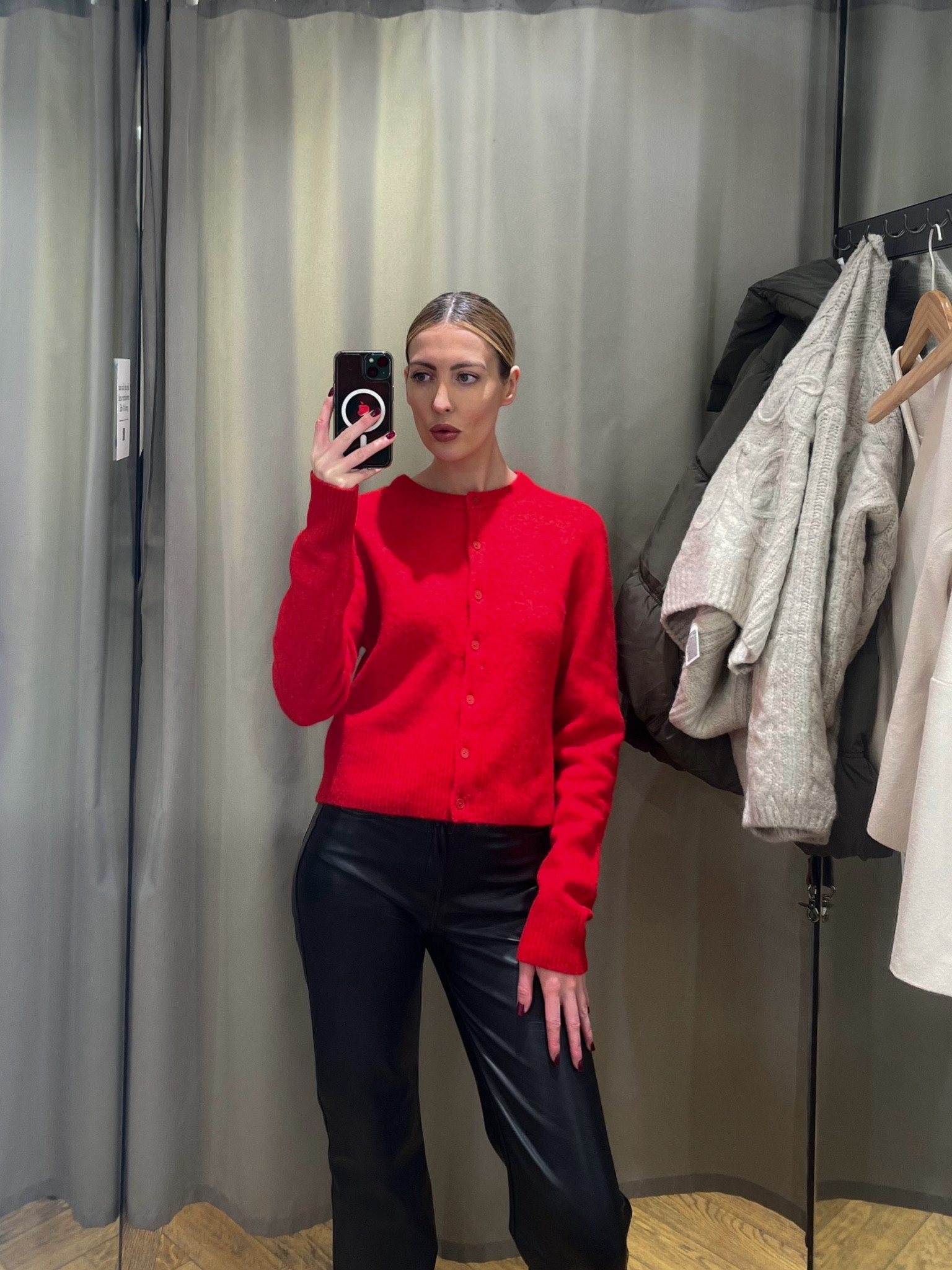 Wearing a size small in this red & other stories cardigan 

#LTKwinter #LTKeurope #LTKuk