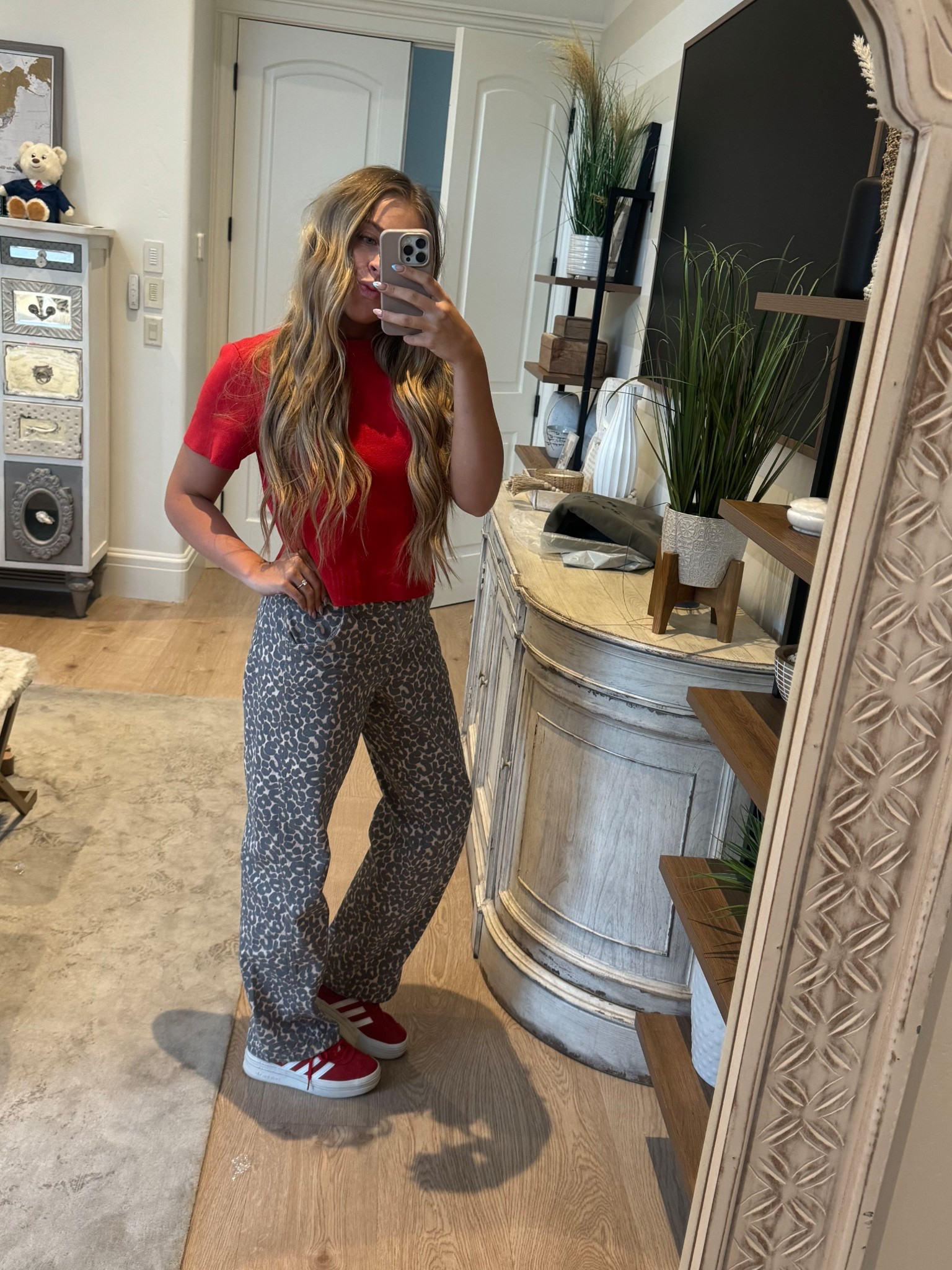 It’s a red and cheetah kinda day 💋🐆
Top size small 
Bottoms size small 
Size down 1/2 for the shoes they run big 

#LTKFindsUnder50 #LTKStyleTip #LTKSeasonal