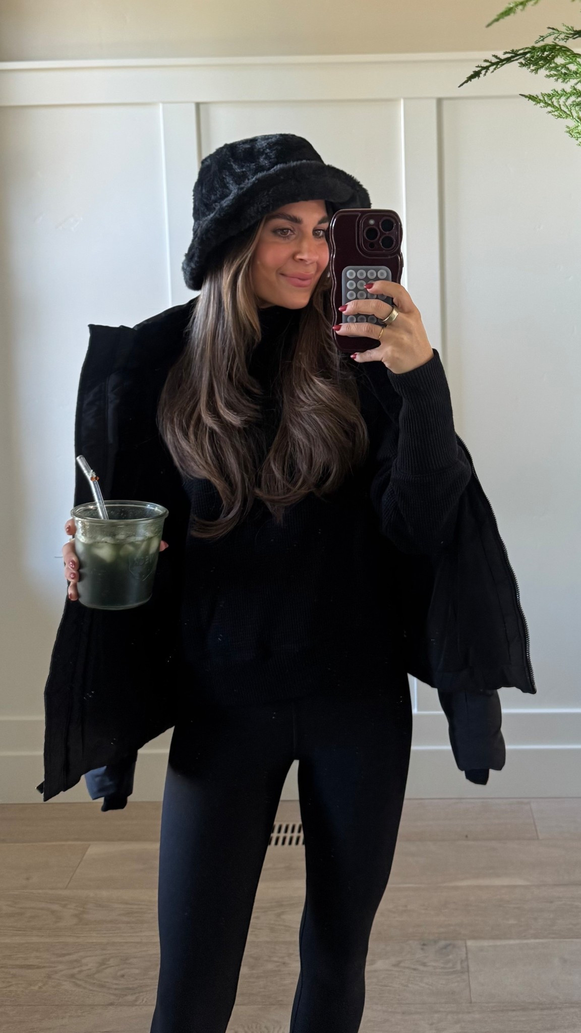 snow bunny season-
jacket size small
long sleeve ribbed turtle neck size small
fleece leggings— size small 