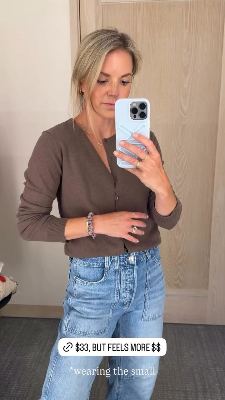Cardigan under $50 + several colors. •Wearing a small, tts 
•26R jeans, tts, I’m 5’5 (size down if between or prefer a more fitted look)

#LTKSaleAlert