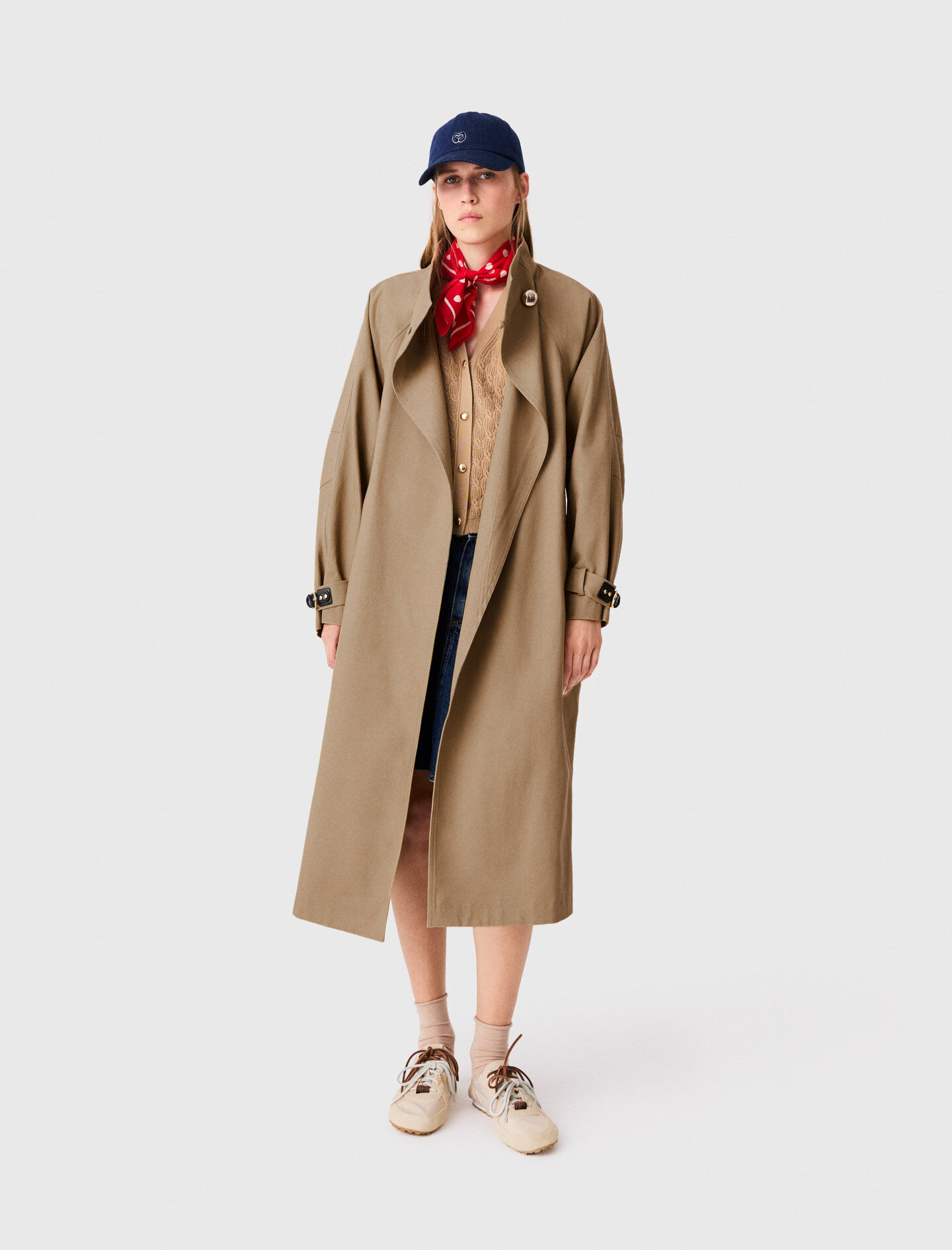 Long belted trench with gold buttons | Maje US