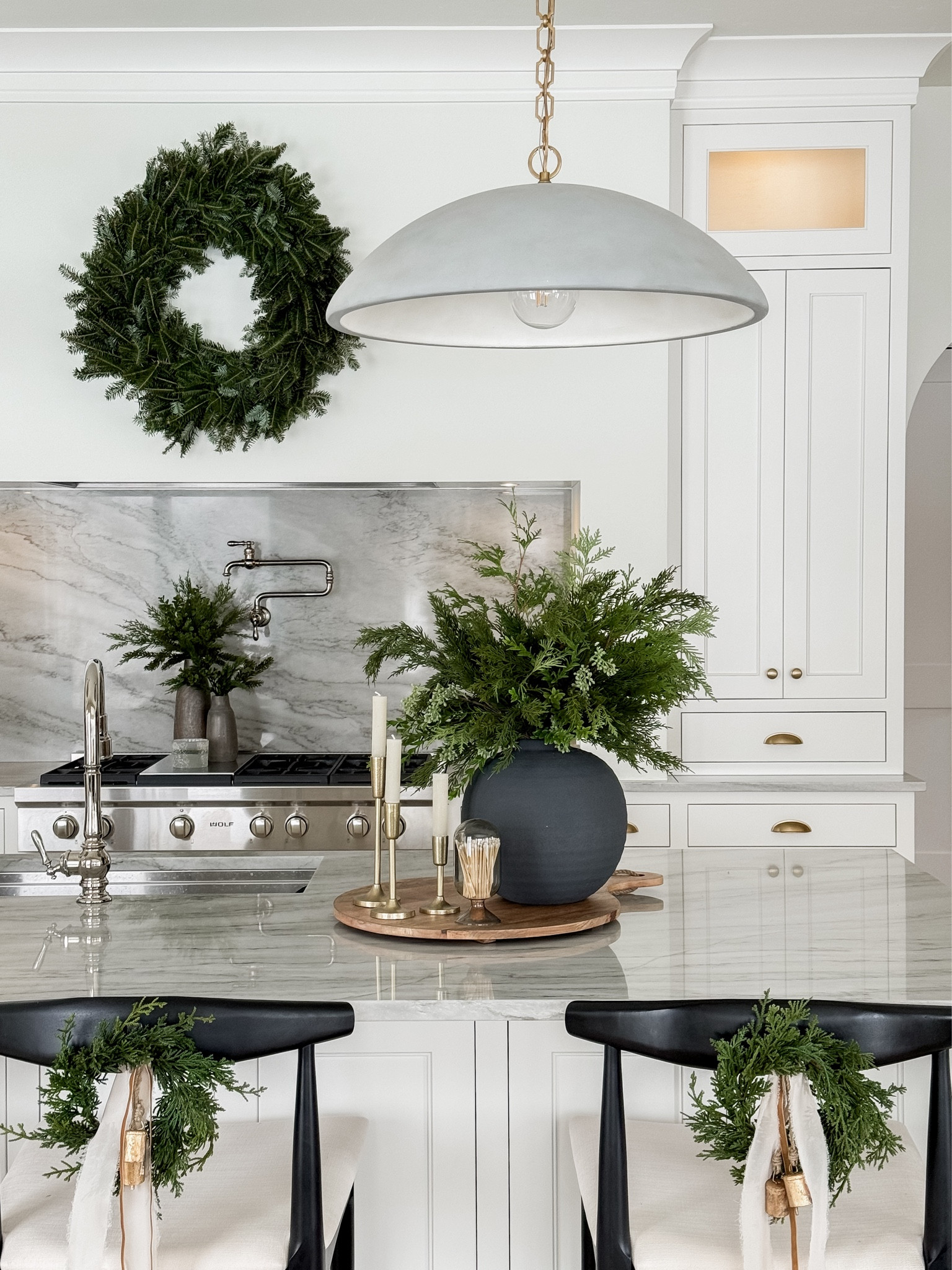 Neutral holiday kitchen decor!

#LTKSeasonal #LTKHoliday #LTKhome