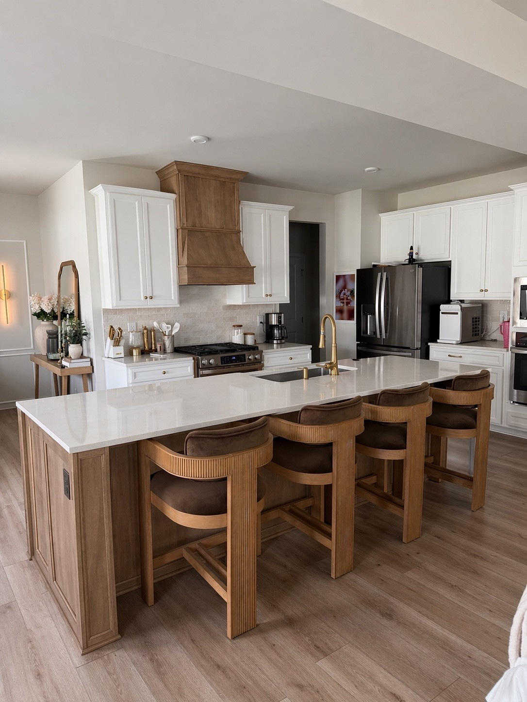 our home is coming together 🥹🫶🏼

#LTKmomlife #LTKvlog #LTKHome