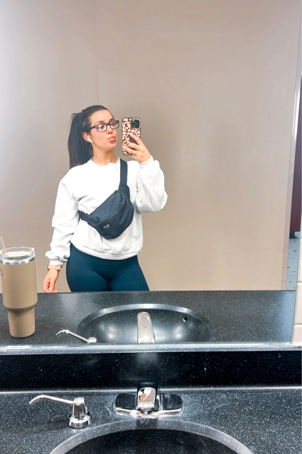 Gym outfit & workout essentials 💕


#LTKstyletip #LTKitbag #LTKfitness