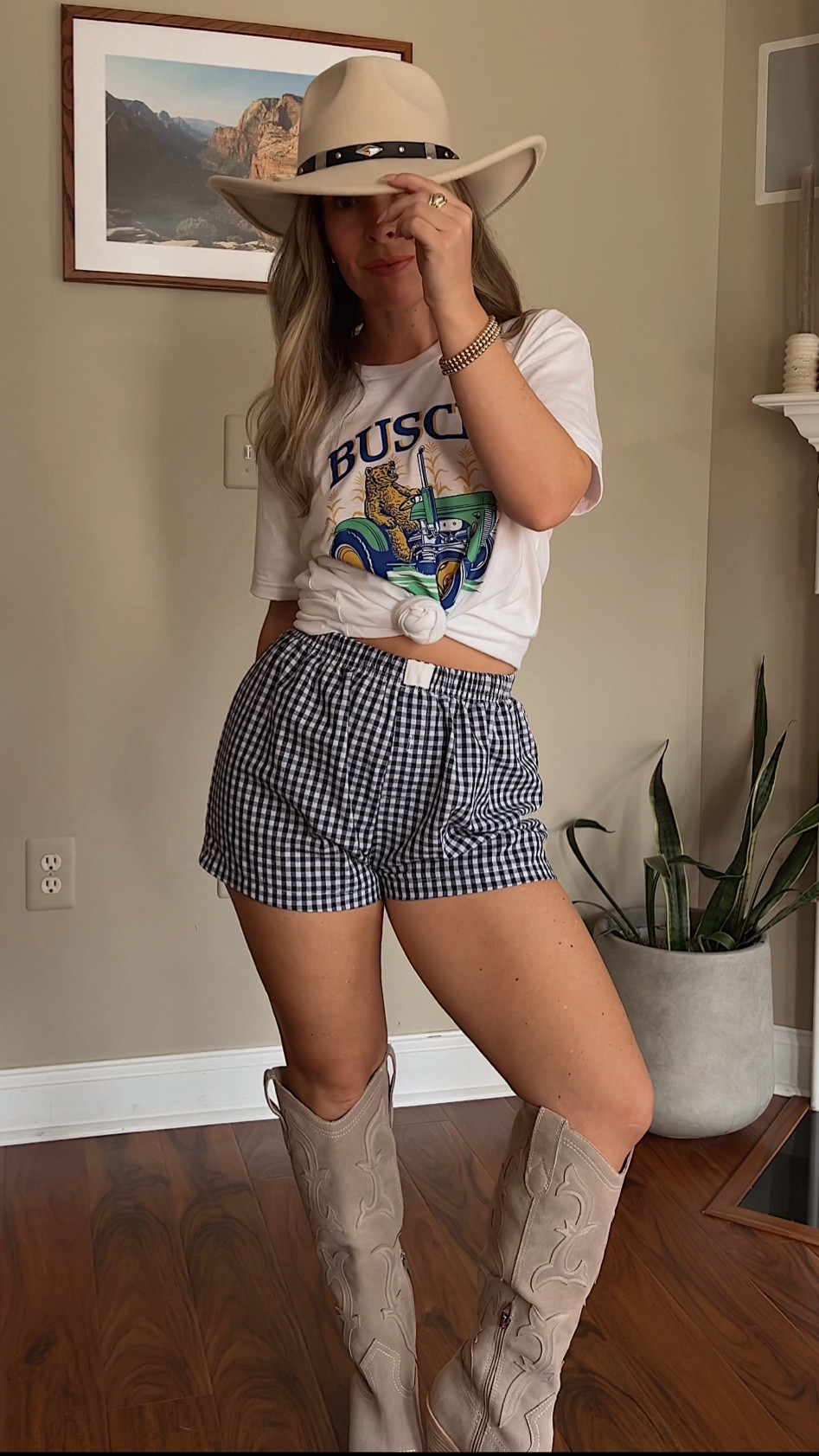 Country concert outfit idea

#LTKFindsUnder50 #LTKStyleTip