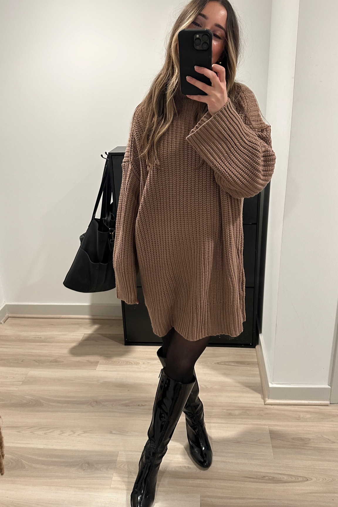 Cozy sweater dress

#LTKSeasonal #LTKfindsunder50 #LTKHoliday