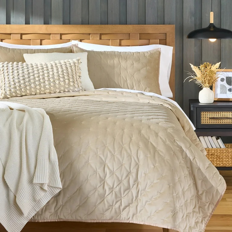 Better Homes & Gardens Tan Soft Velvet Embroidered Quilt, Full/Queen - Walmart.com | Walmart (US)
