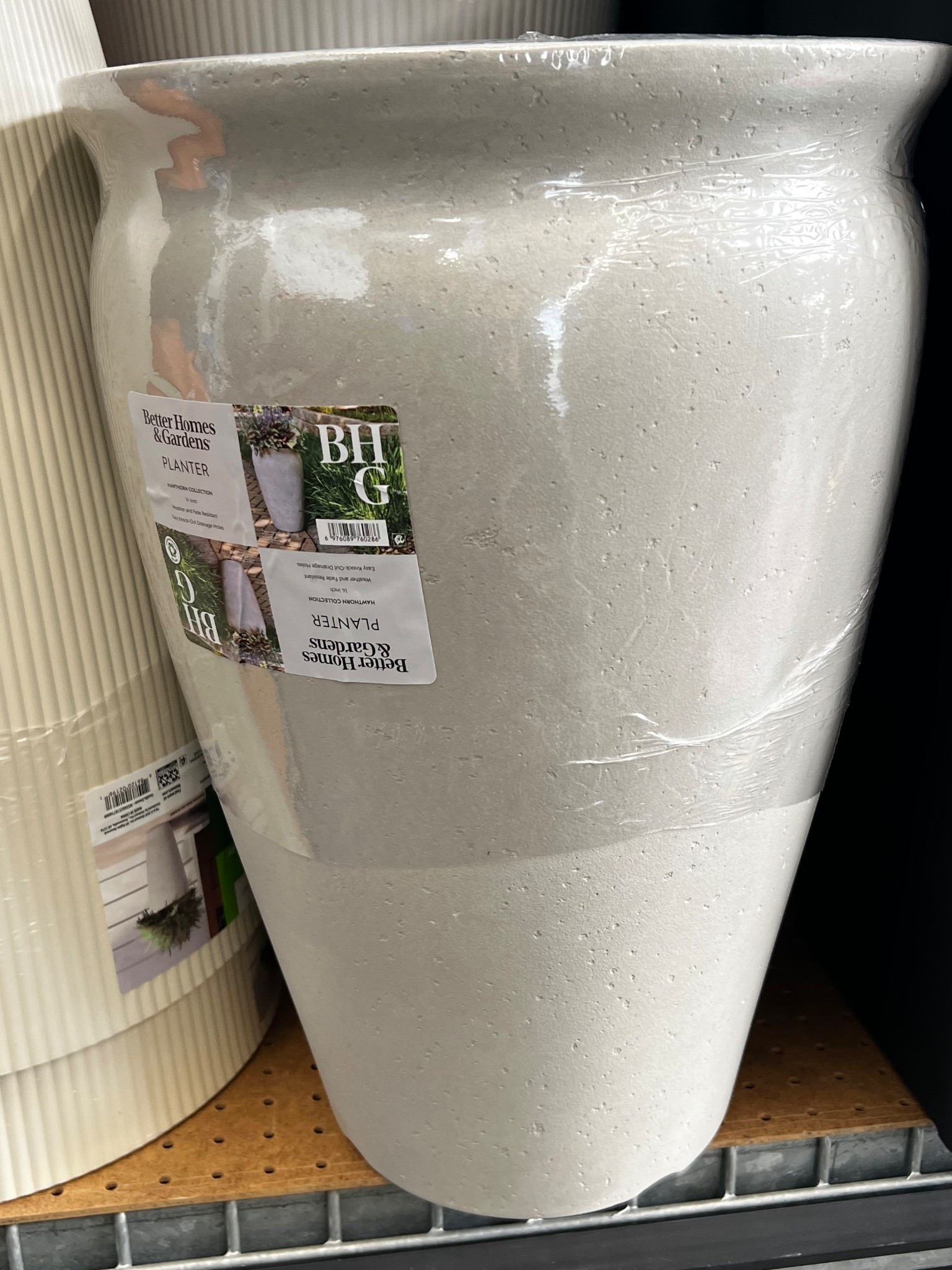 Better Homes and Gardens outdoor planter. 

#planter #spring #outdoor #plant

#LTKHome #LTKSeasonal