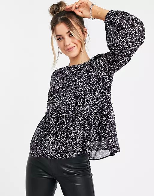 Pieces blouse with volume sleeve in navy ditsy floral | ASOS (Global)