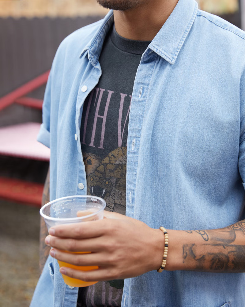 Short-Sleeve Denim Button-Up Shirt | Abercrombie & Fitch (US)