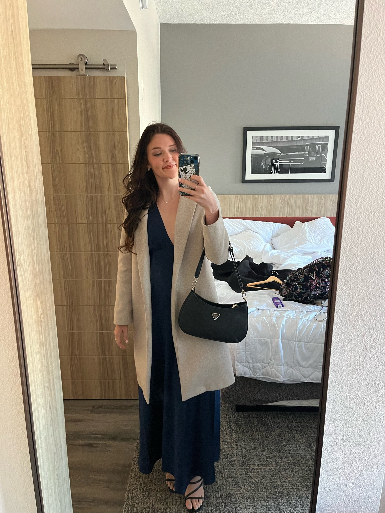 Winter Wedding look!

Satin dress, coat, and guess bag

#LTKItBag #LTKWedding