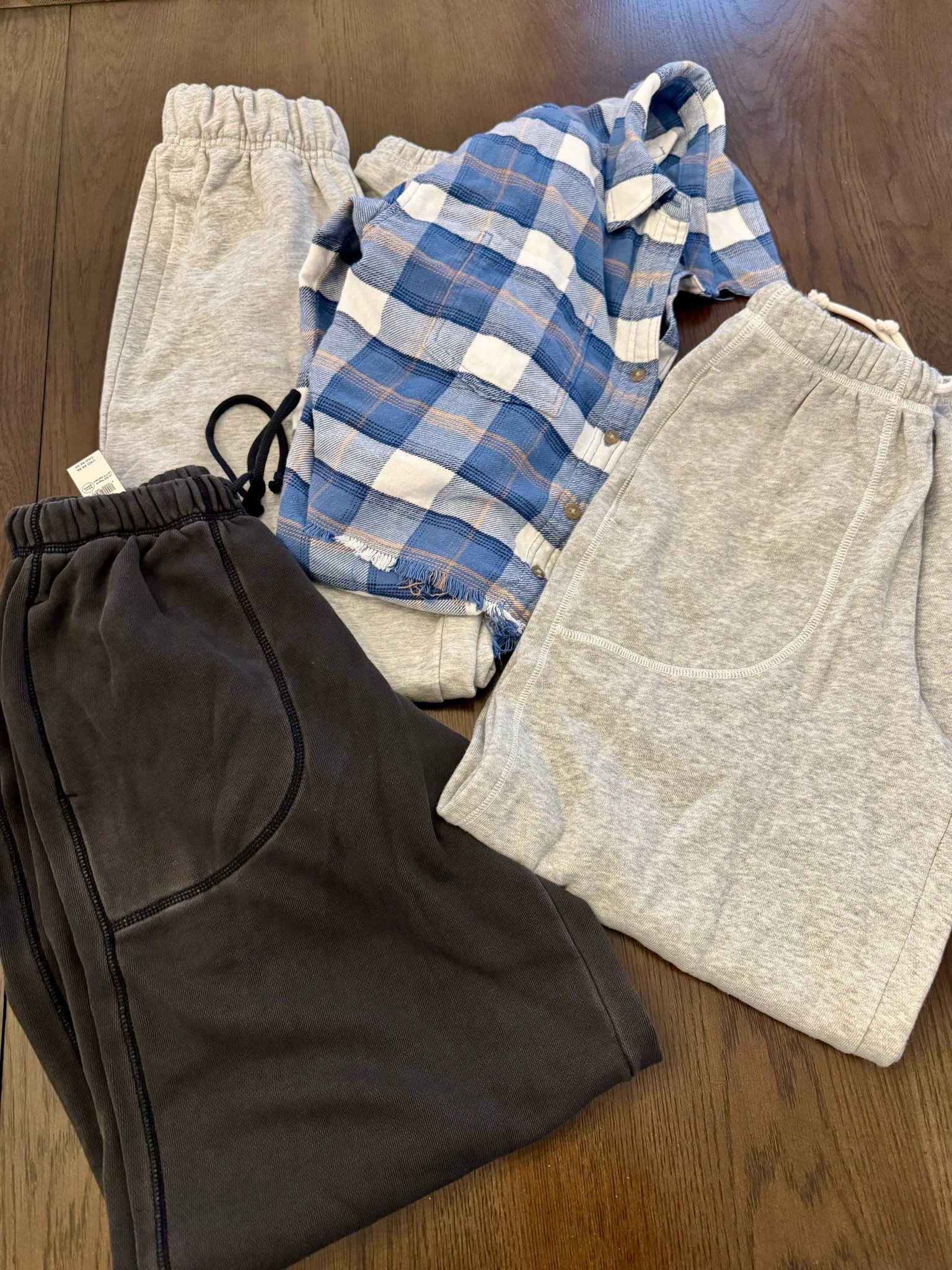 Our recent Aerie and American Eagle purchase. All xxs.

Teen. Tween. Fashion. Sweatpants. Flannel. Fall.

#LTKPetite #LTKSaleAlert