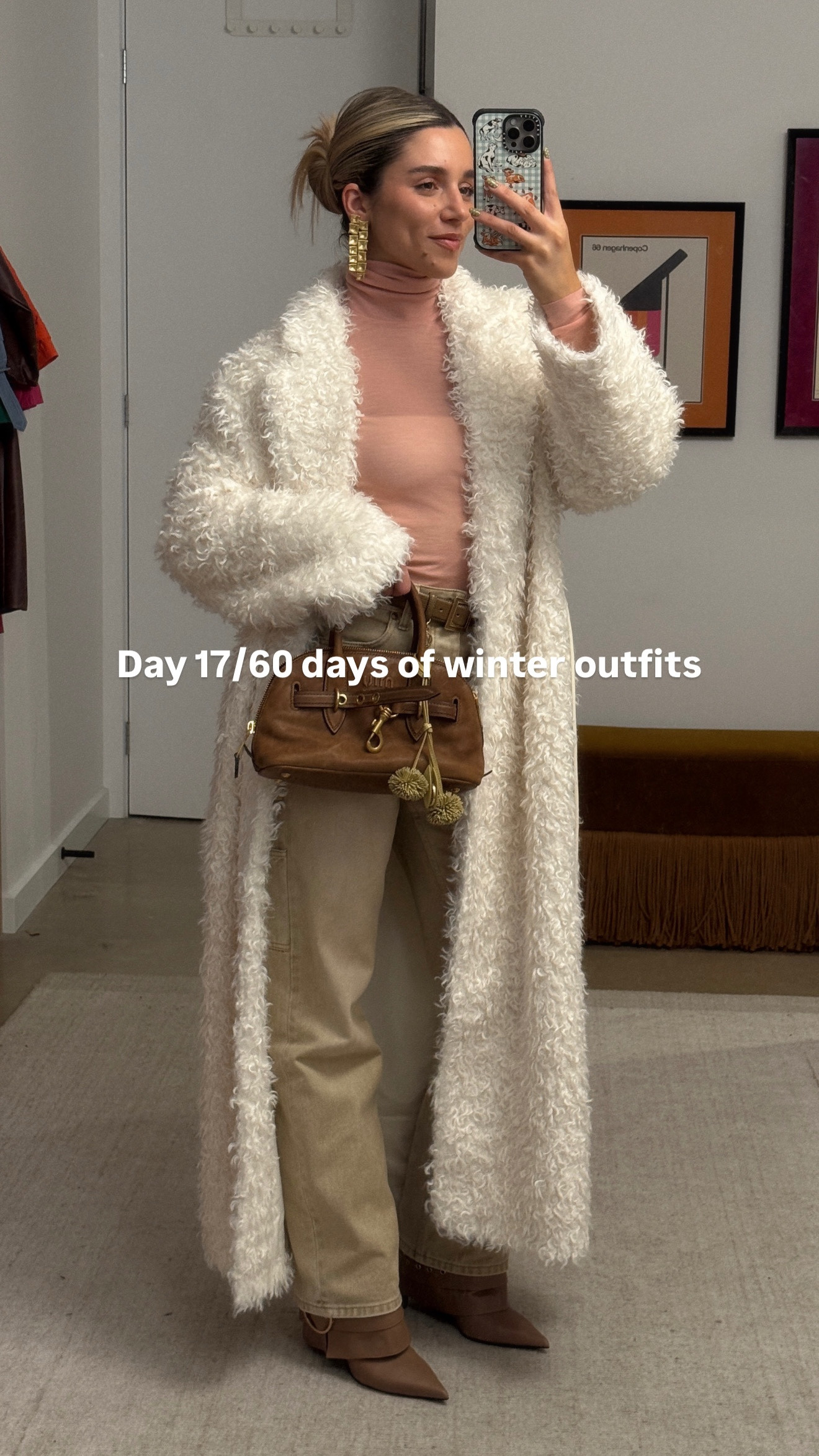 Day 17! Styling jeans with a big fluffy coat to keep warm on this winter night! 


#LTKstyletip #LTKaustralia #LTKwinter