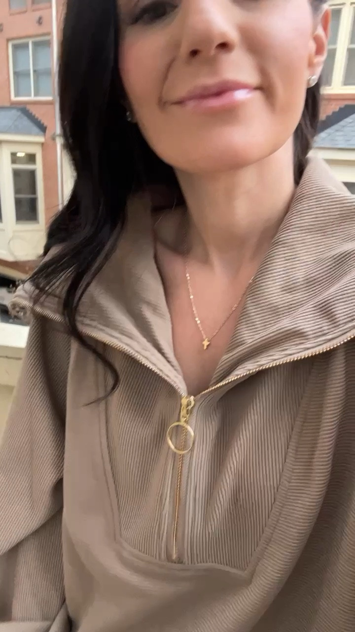 Airport style ✈️ 
Amazon / amazon find / Womens fashion / pullover / casual