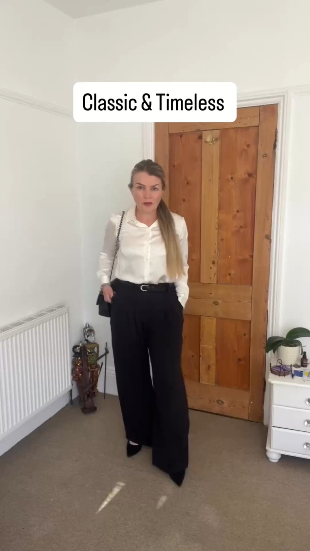 The white shirt hack | Endless outfit combinations from one piece ✨ One timeless piece, infinite possibilities. See how a quality silk shirt transforms into three completely different looks—from polished and professional to quirky and creative. Master the art of layering, mixing textures and choosing the right accessories to maximise what you already own. Stop buying more, start styling smarter.
Comment STYLE below to receive a DM with a link to book a private discovery call with me ⬇