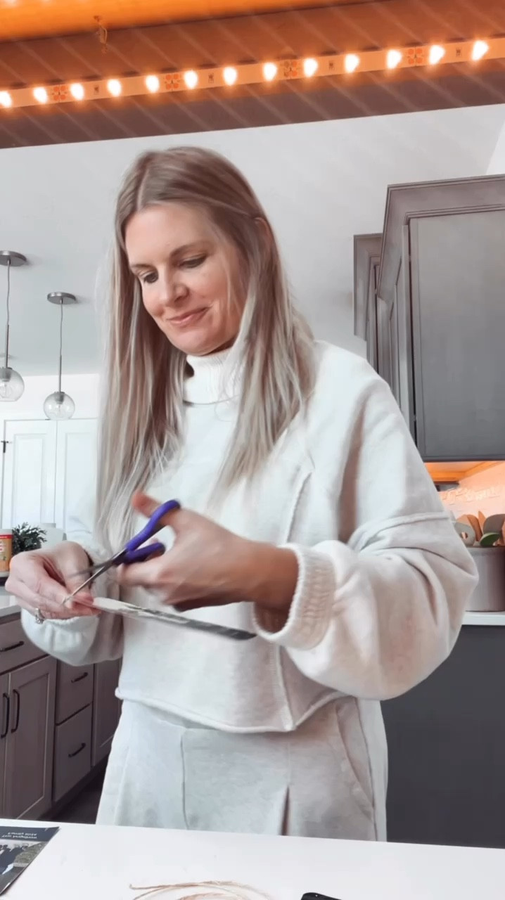 Do NOT throw away your Christmas cards until you read this...

The CUTEST memory idea! Save it for later!!! 

Poke a hole in the cards.
Use string to poke through each hole and tie it.
Now you have cute card booklets for the coffee table each Christmas and they're so fun to look back on! 