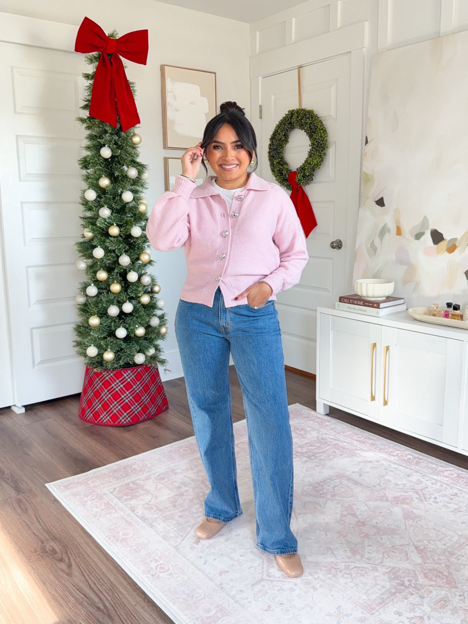 Light pink heart button sweater size xs TTS
White tee size xs petite TTS
90’s relaxed jean in medium marble size 26 short TTS
Tan adobe color flats size 5 TTS


#LTKSaleAlert #LTKFindsUnder50 #LTKPetite