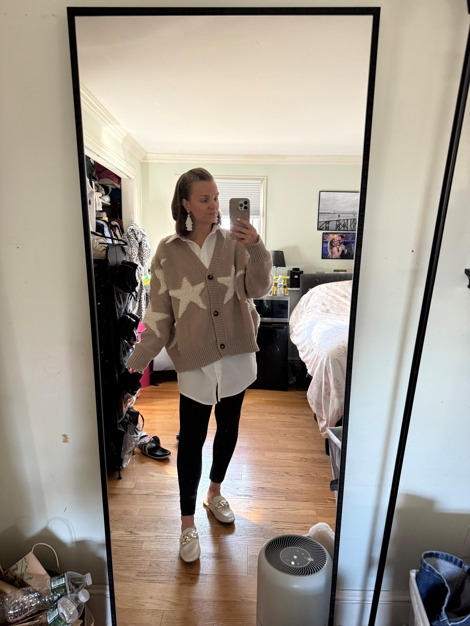 Star cozy sweater from shein with a long white button down 

#fallfashion #starsweater #sweaterweather #sheinfinds

#LTKFindsUnder100 #LTKSeasonal #LTKWorkwear