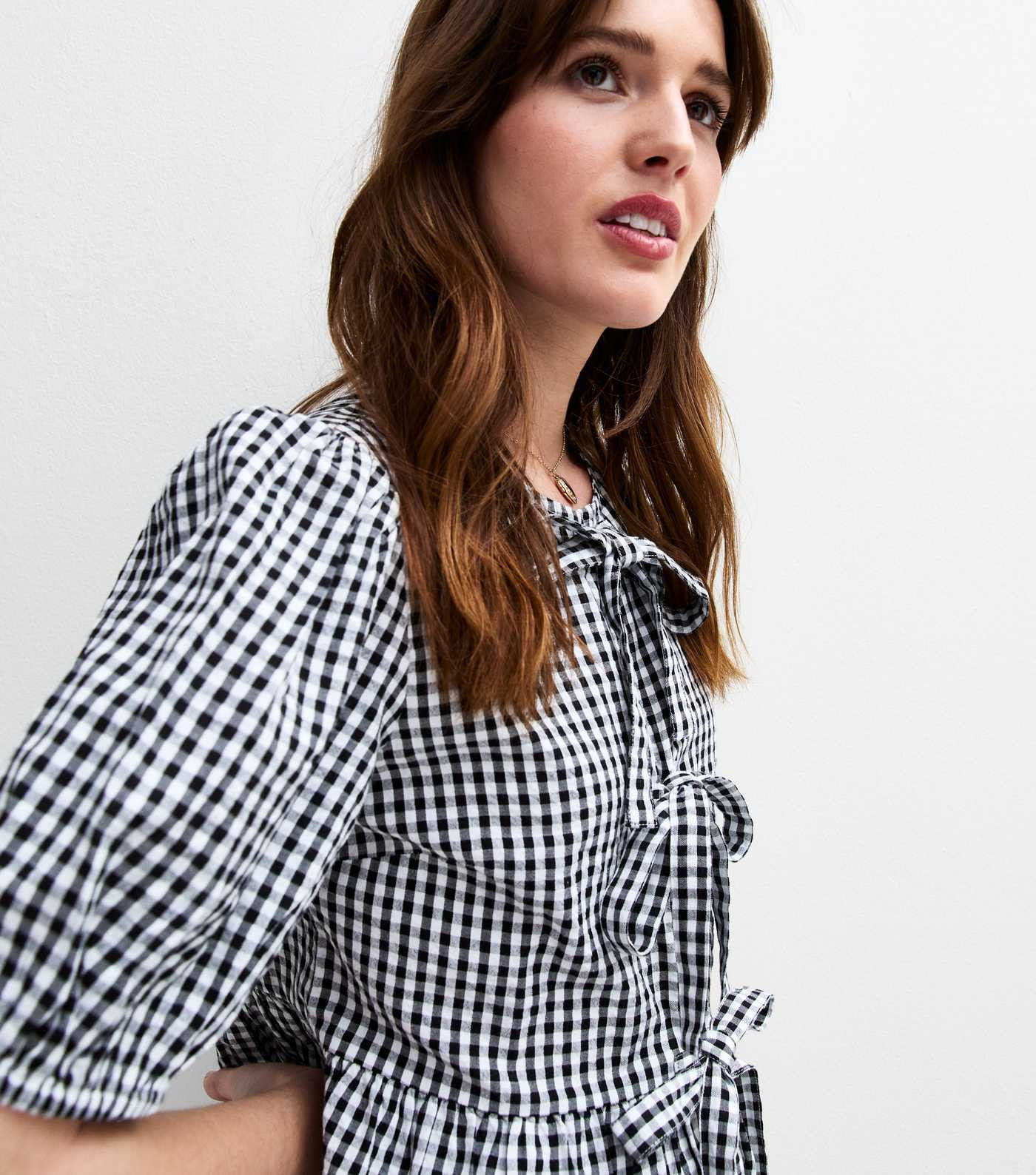 Black Gingham Tie Front Short Sleeve Shirt | New Look | New Look (UK)