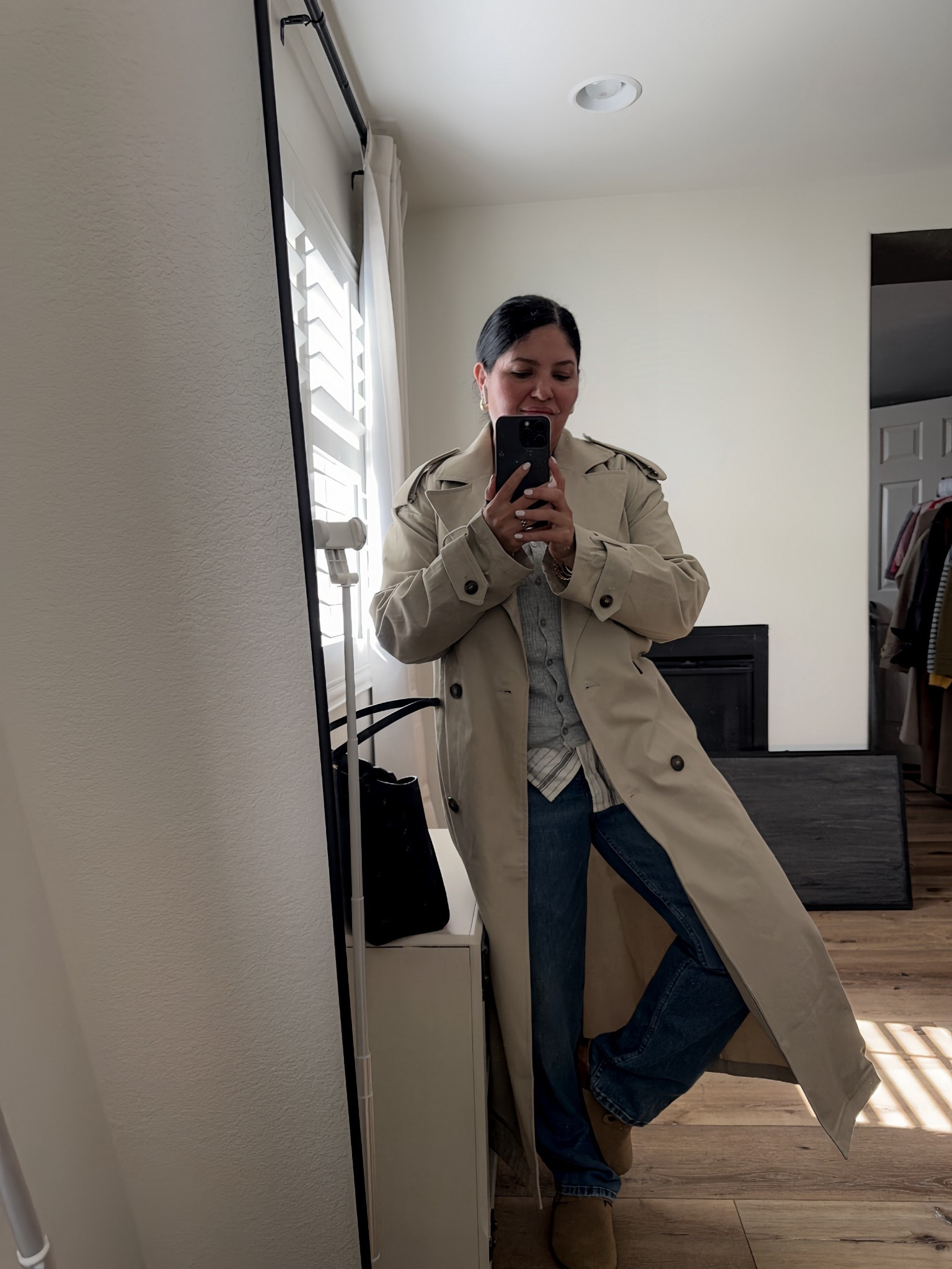 14/15 fall outfits: wearing a large in the cami, button up, & trench


12 in the jeans
7.5 in the shoes 

#LTKStyleTip #LTKItBag #LTKShoeCrush