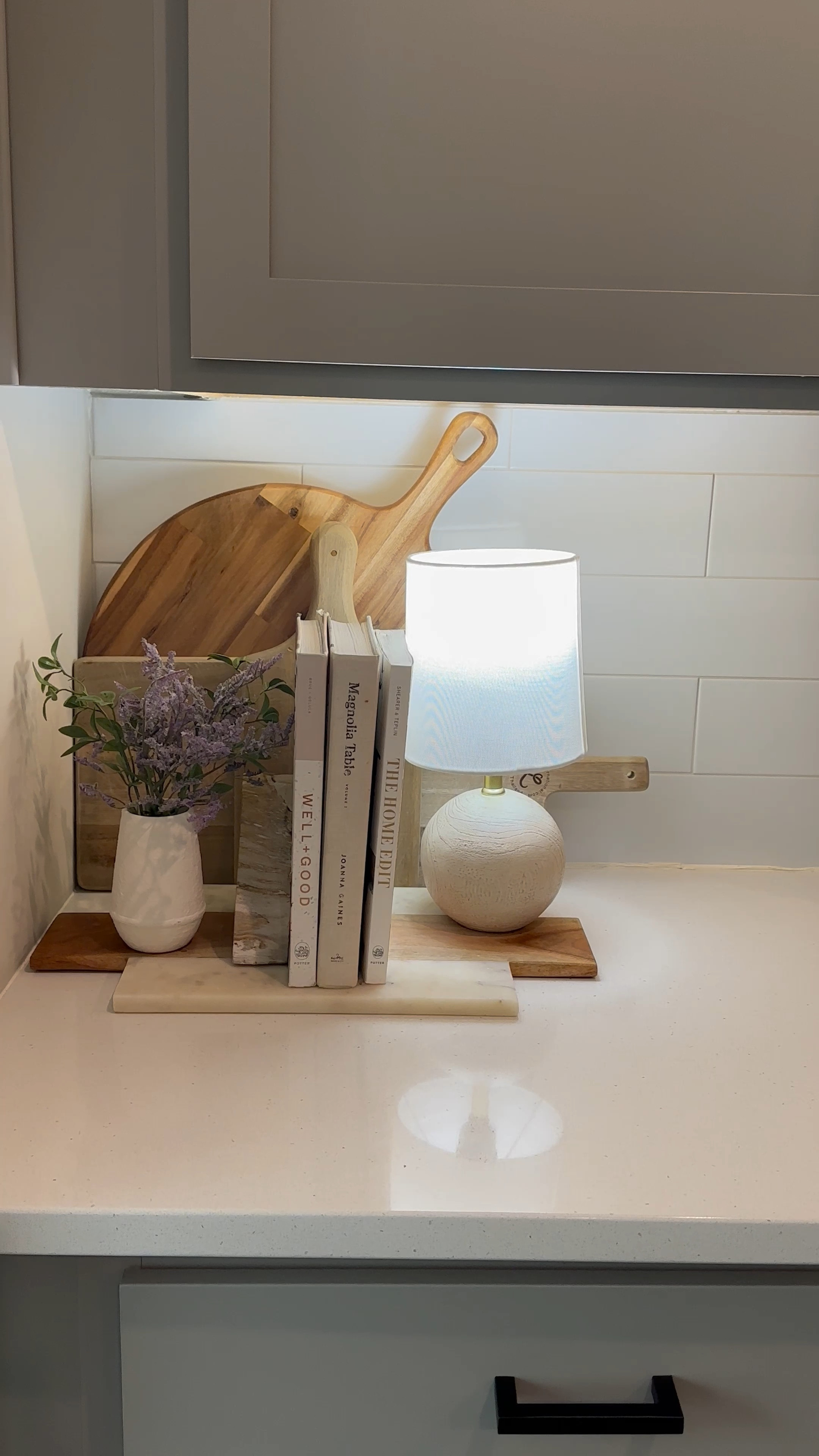 It’s something about this kitchen styling idea that makes the kitchen feels so cozy. I think it’s the lamp 😍

#LTKVideo #LTKxWalmart #LTKStyleTip