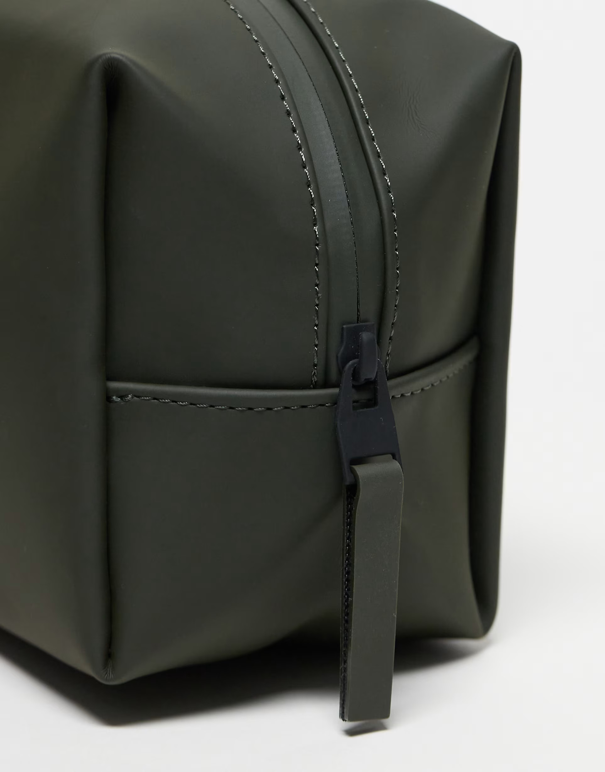 Rains 15580 unisex waterproof small wash bag in green | ASOS | ASOS (Global)