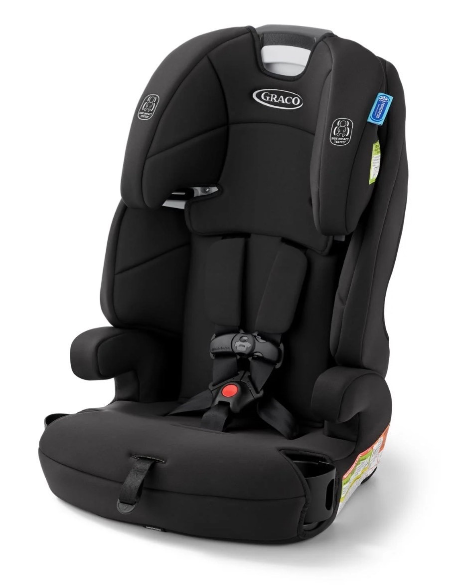 Best “big kid” car seat for a 5 year old! #mom #motherhood #momof3 