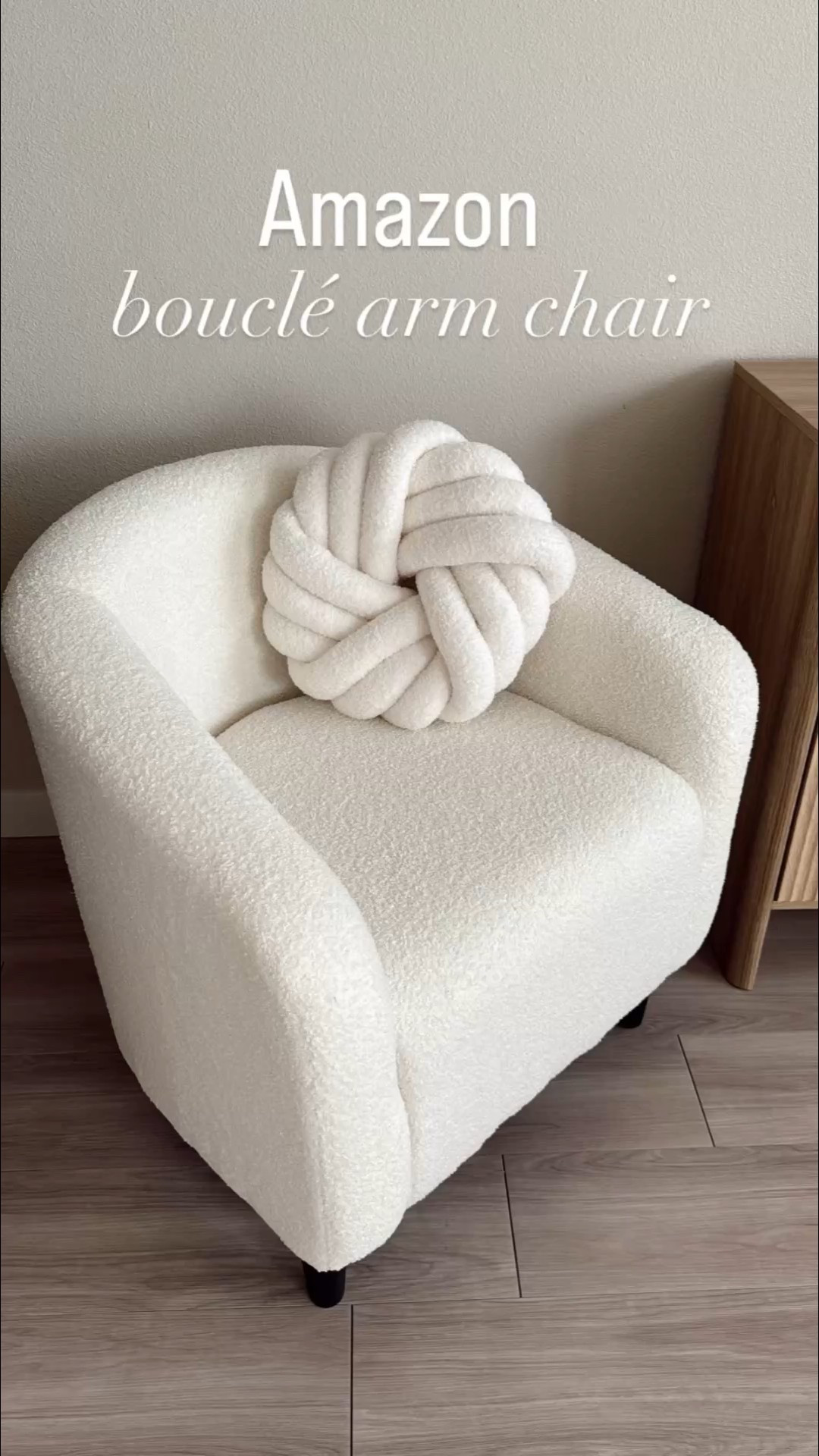 Super affordable Boucle arm chair.  Easy to move around.  Assembly is 3 minutes just screwing on the legs and you’re good to go.  Cannot recommend enough at this price!!

 #armchair #loungechair #bouclechair #sherpachair #bedroomchaor #livingroomchair 