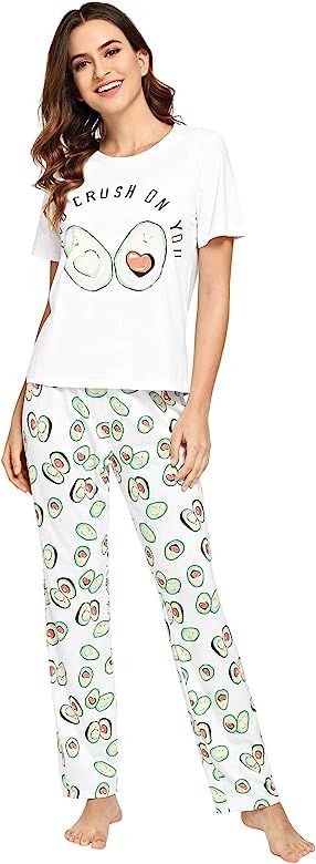 Women's Kitty Cat Print Tee and Polka Dot Pants Pajama Set | Amazon (US)