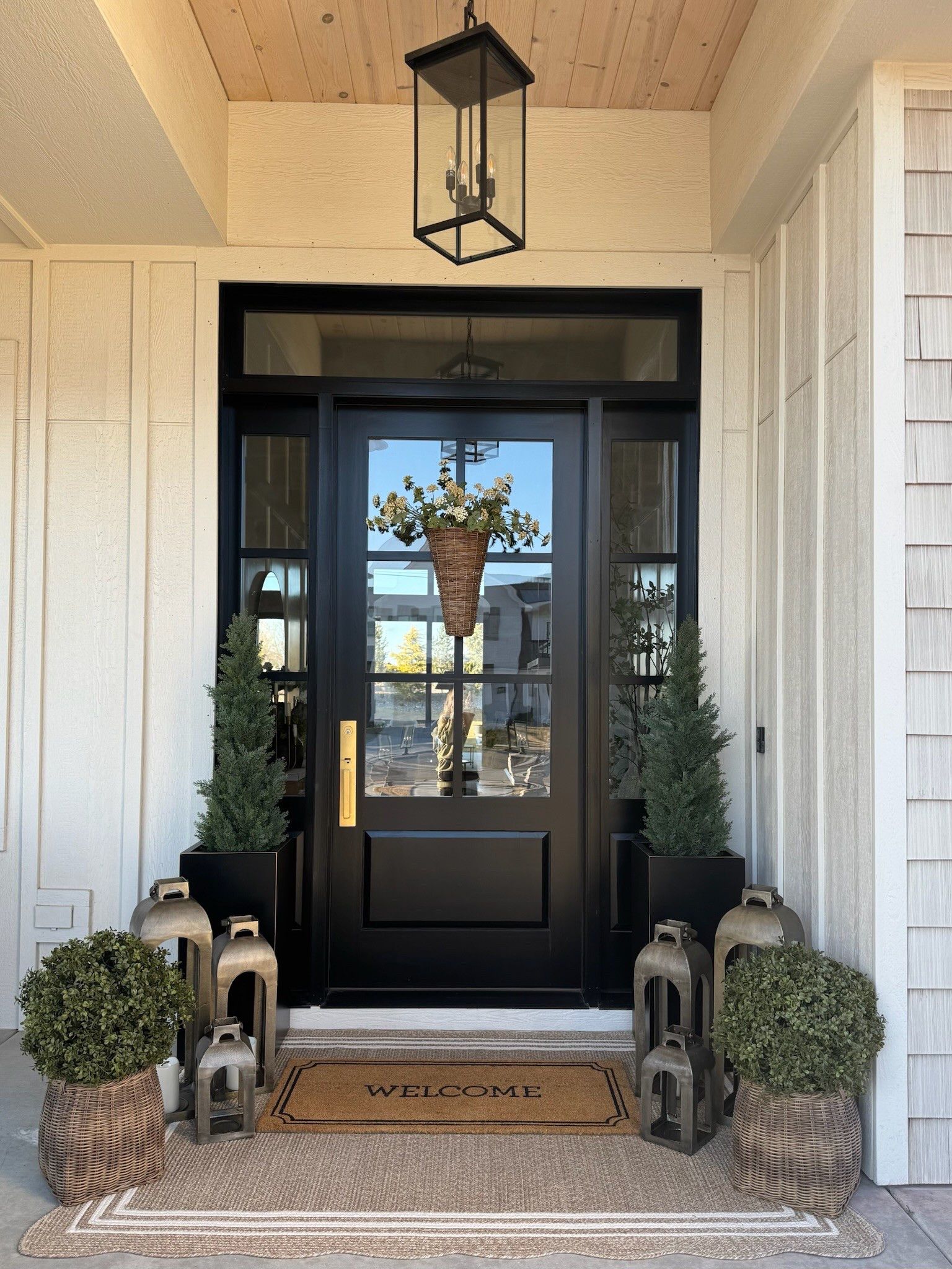 I used mostly affordable finds to create this early spring look, qnd so many of these styles are on sale right now!! My area rug, lanterns, tall Amazon planters, and faux plants! 

#LTKHome #LTKSaleAlert #LTKStyleTip