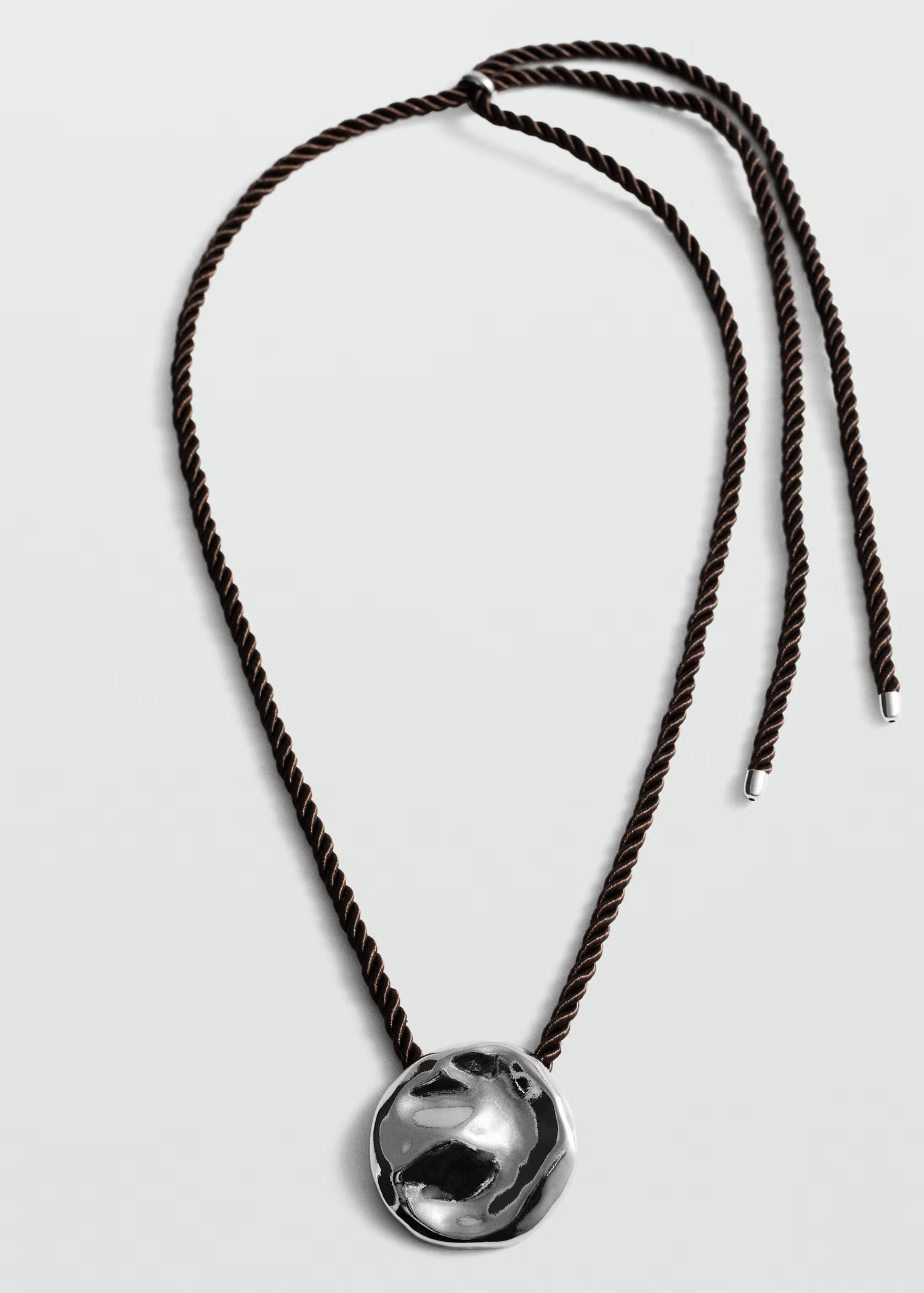 Metal pendant necklace | Mango (US/MX/AU)