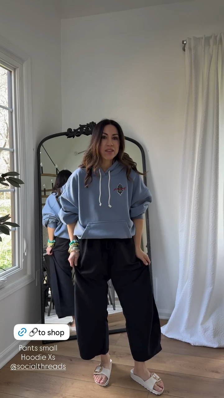 Small barrel pants. Hoodie XS.

#LTKOver40 #LTKPetite