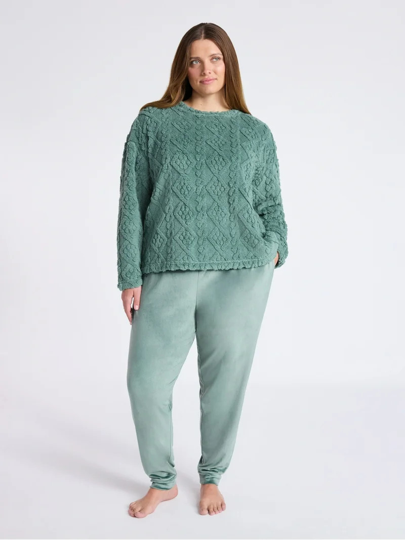 Joyspun Women's Plush Long Sleeve Top and Pants Pajama Set, 2-Piece, Size XS-3X | Walmart (US)