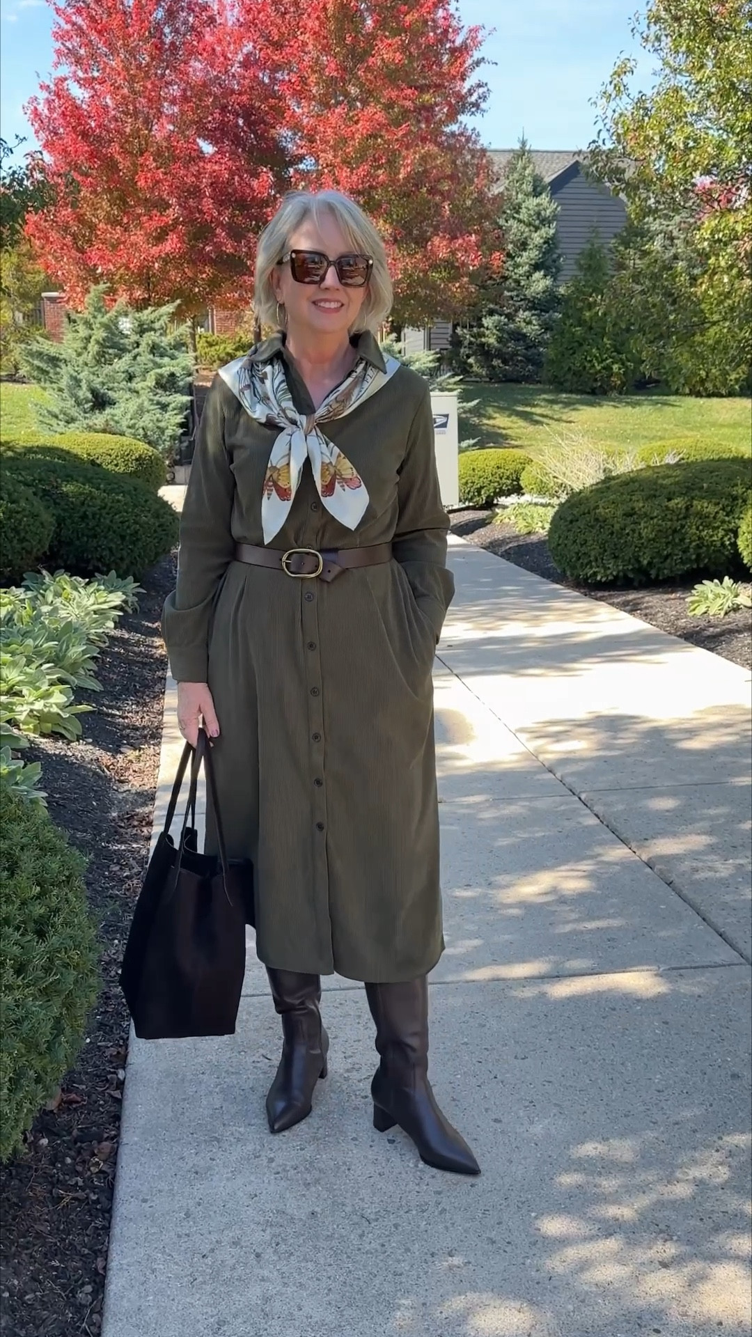 Denim, linen, or corduroy. It truly doesn’t matter what you choose. This Frank & Eileen dress will be one you always grab for  

#LTKmomlife #LTKTall #LTKOver40