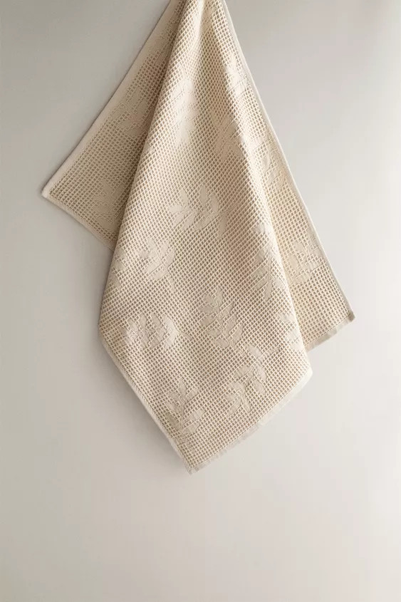 WAFFLE-KNIT KITCHEN TOWEL | Zara US