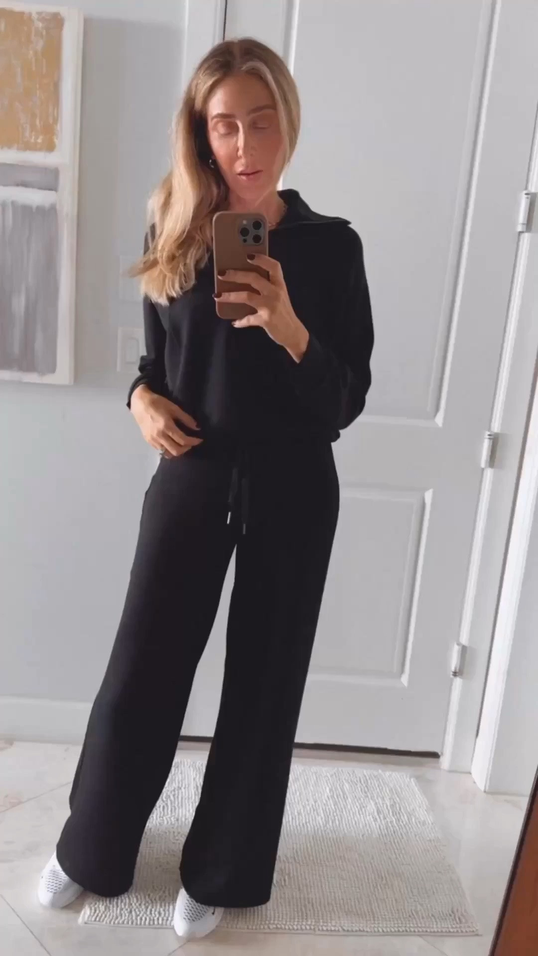 One of my favorite sets for traveling! This set it’s so comfortable and super stylish, perfect for a lot of occasions. Fits true to size and I am wearing size small 
For spanx use code ALINEXSPANX for 15% off 
Travel outfit 
Airport outfit

#LTKU #LTKOver40 #LTKTravel