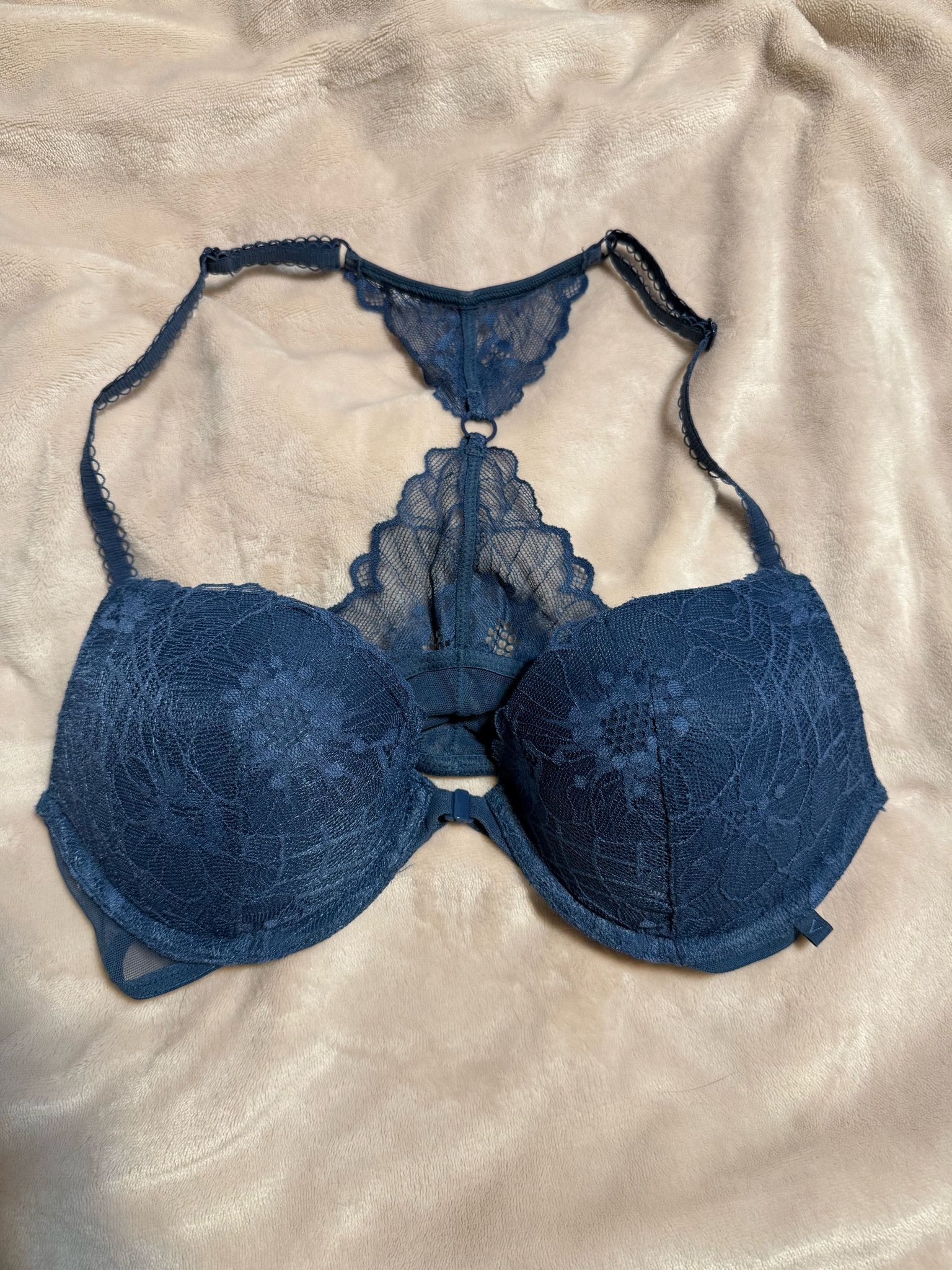 Love that this is a front closure bra and super cute back on it! 

#LTKSaleAlert #LTKFindsUnder100