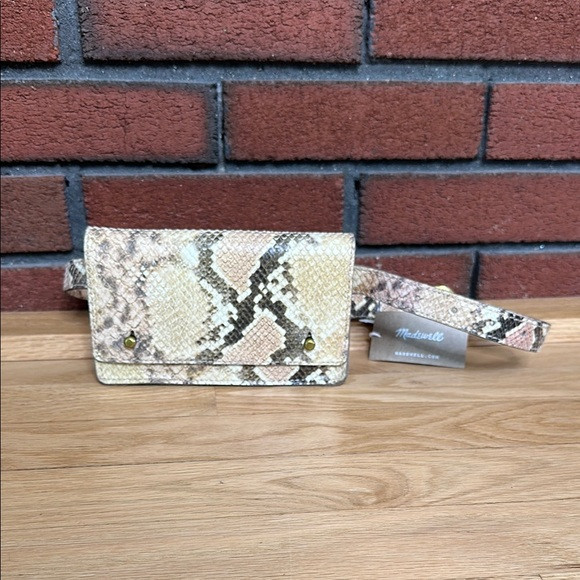 Madewell Snake Print Belt Bag NWT xxs | Poshmark