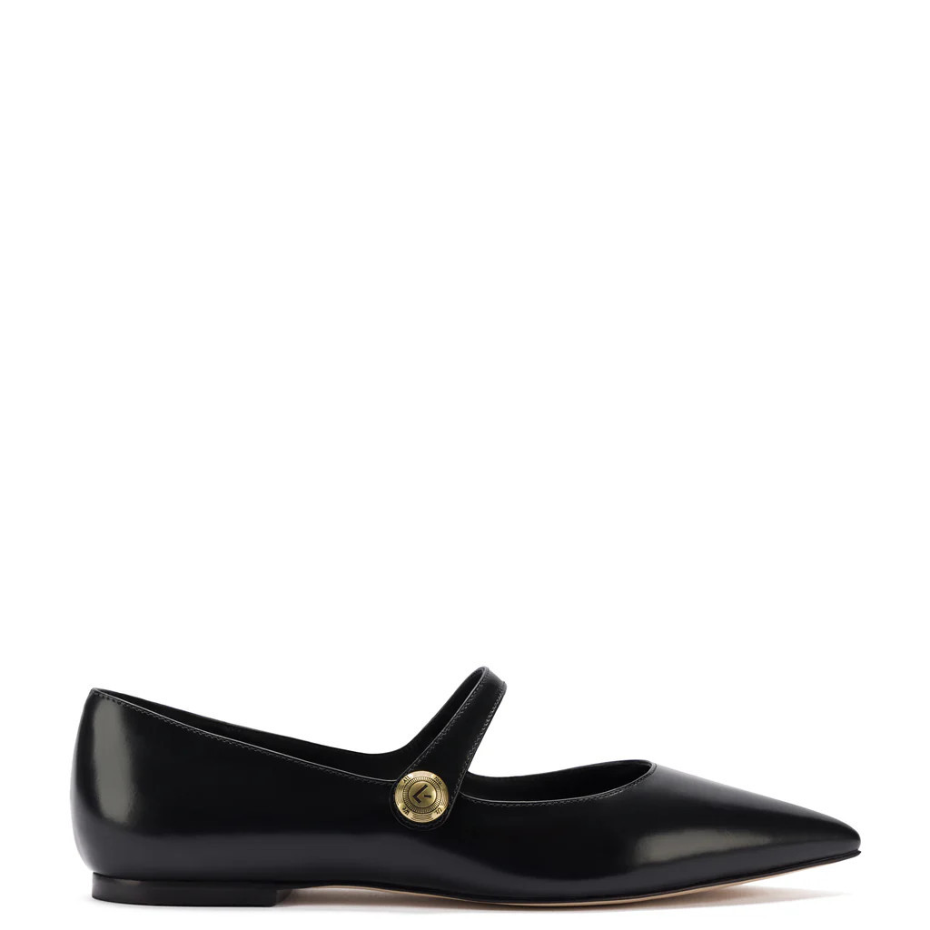 Caroline Flat In Black Leather | Larroude