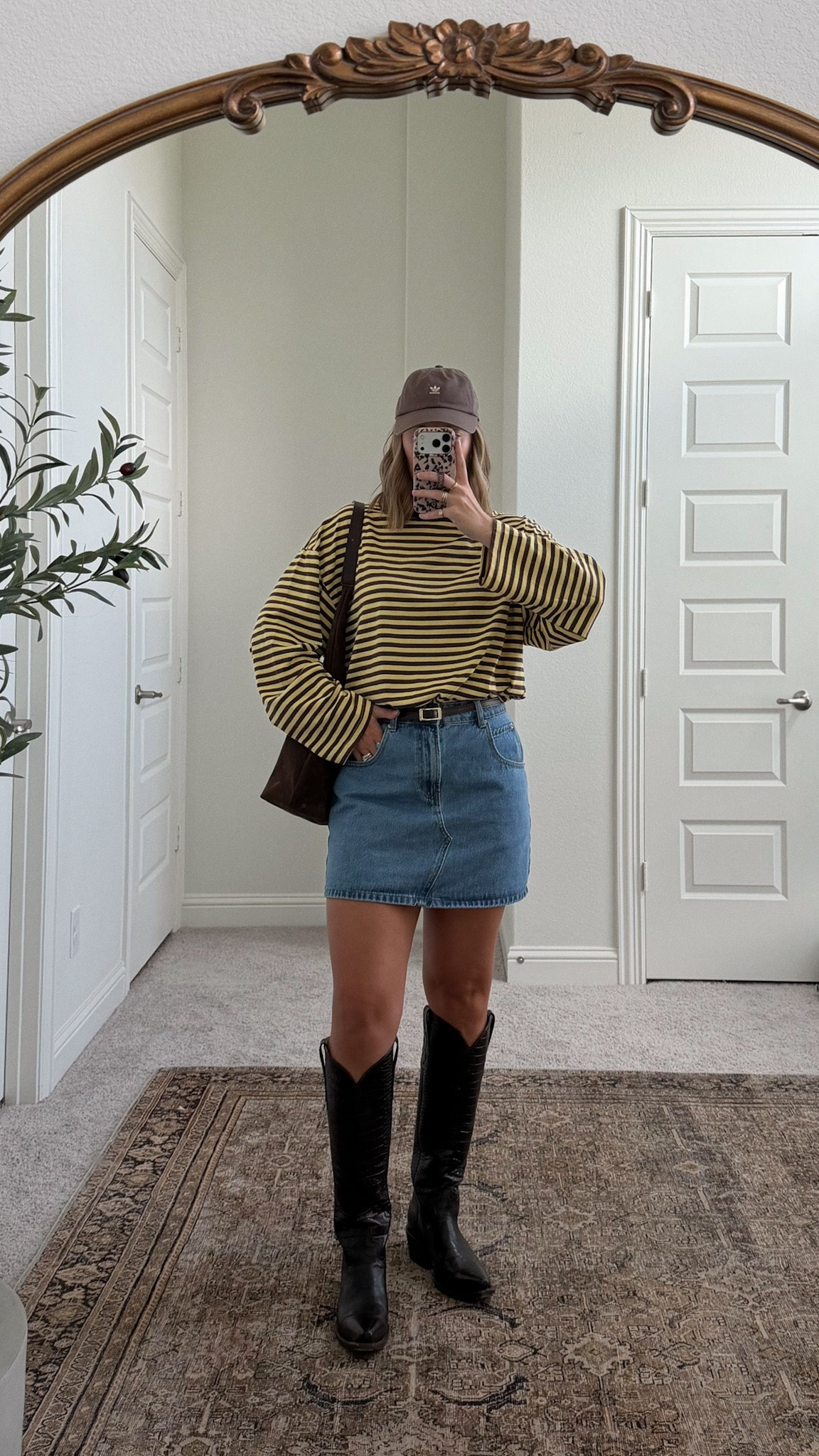 fall = cowboy boot season, I don’t make the rules 🤷🏻‍♀️ #fallfashion #fall #falloutfits #size6outfits #outfitideas

#LTKootd #LTKSeasonal