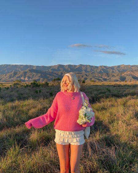 sunset season is almost here!!🩷 I’ve truly been wearing this sweater on repeat lately, it’s the perfect oversized fit! shorts run small, I’m wearing size XS/S and definitely could have done the next size up!