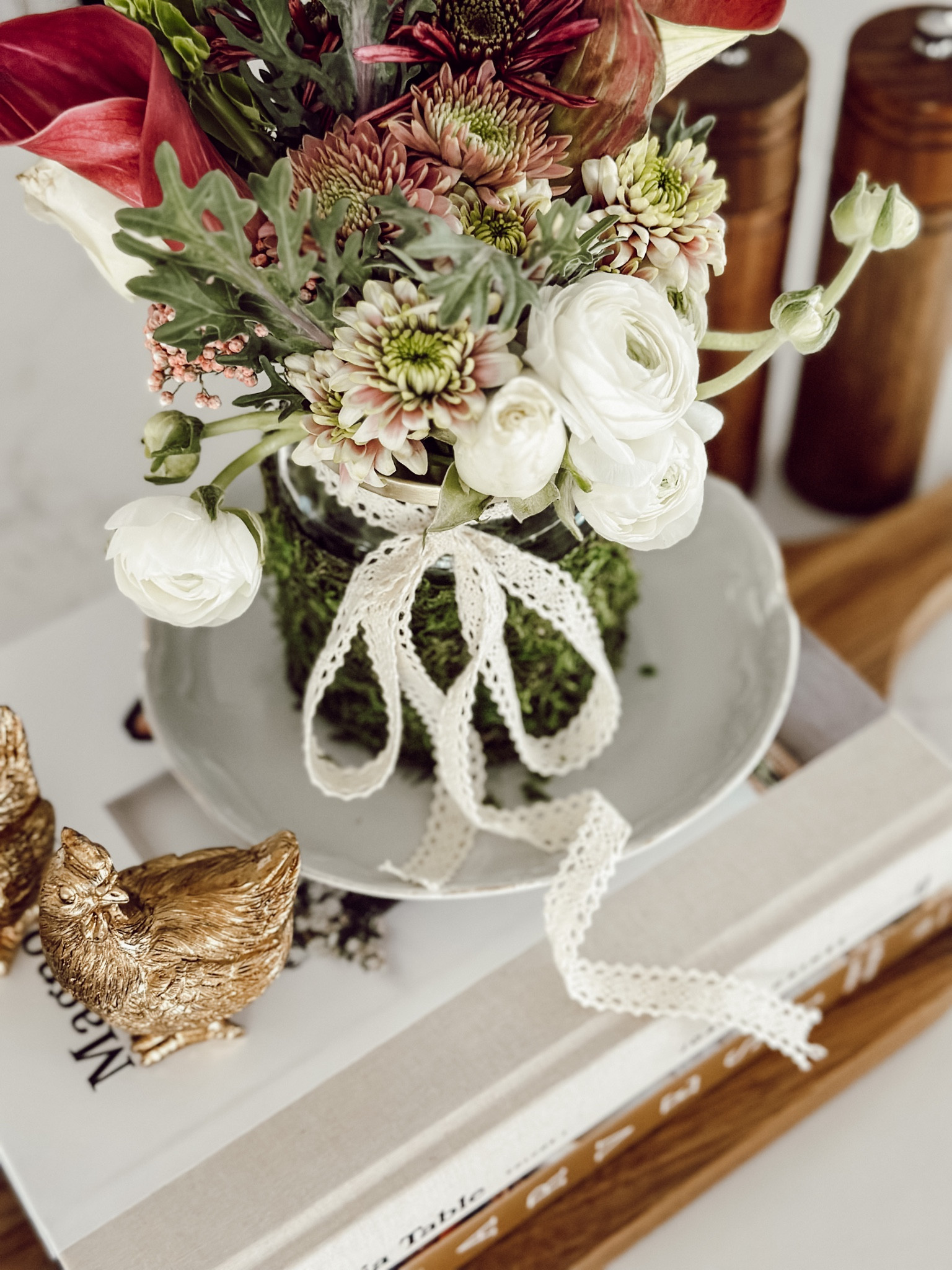 Small spring vignette. 

#LTKstyletip #LTKSeasonal #LTKhome