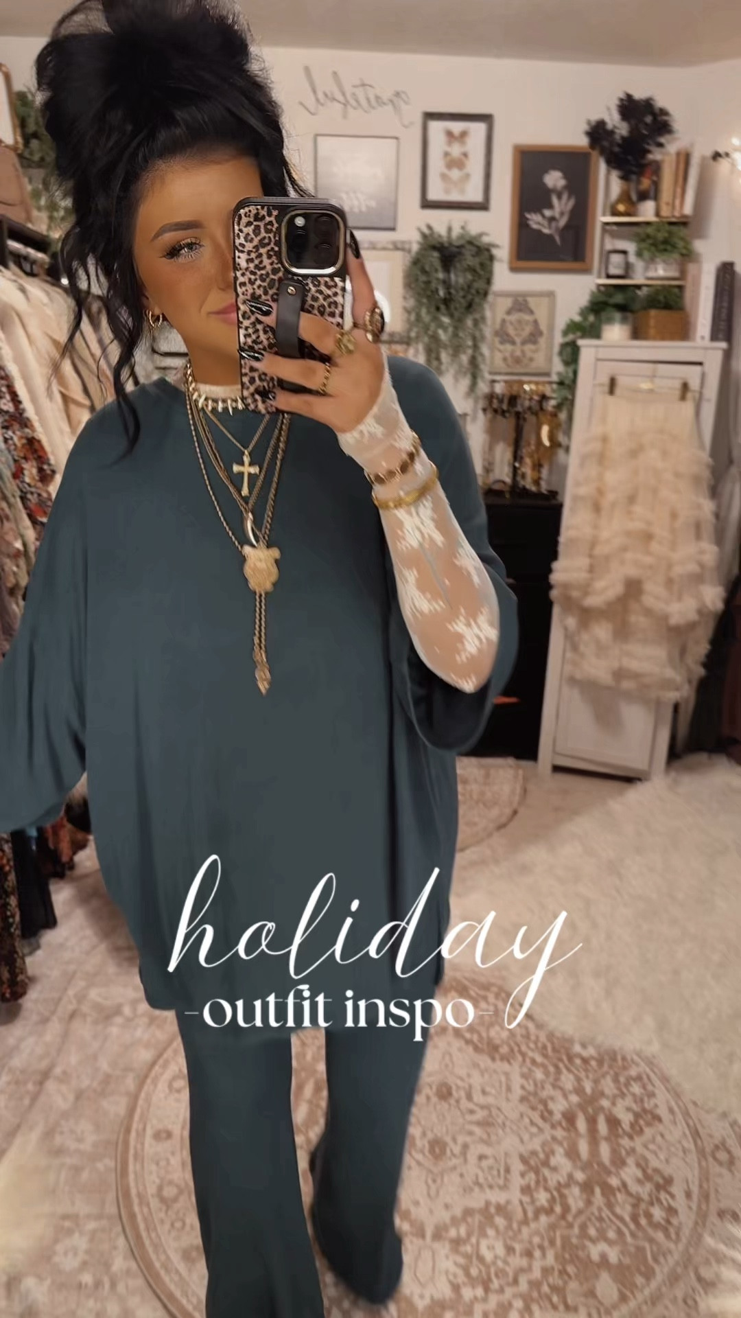 The comfiest set ever from @WKND Chasers that is so easily dressed up or down 😍✨ decided to go cozy this year wearing their Daydreamer Set✨ 
Size S/M for reference! 
Use code: JESSICASCHUBERT for $ off! 


#LTKHoliday #LTKFindsUnder100 #LTKSeasonal