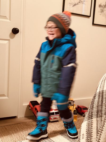 ⛷️Little skier loading 📶
Boots popped right up today and put his ski vacation outfit on 😍 he is so proud of all of his new gear 🎿
I’m so happy that I took the time to find coordinating ski and winter gear for the kids because no matter what they put on, it matches 😜😎


#LTKHoliday #LTKkids #LTKtravel