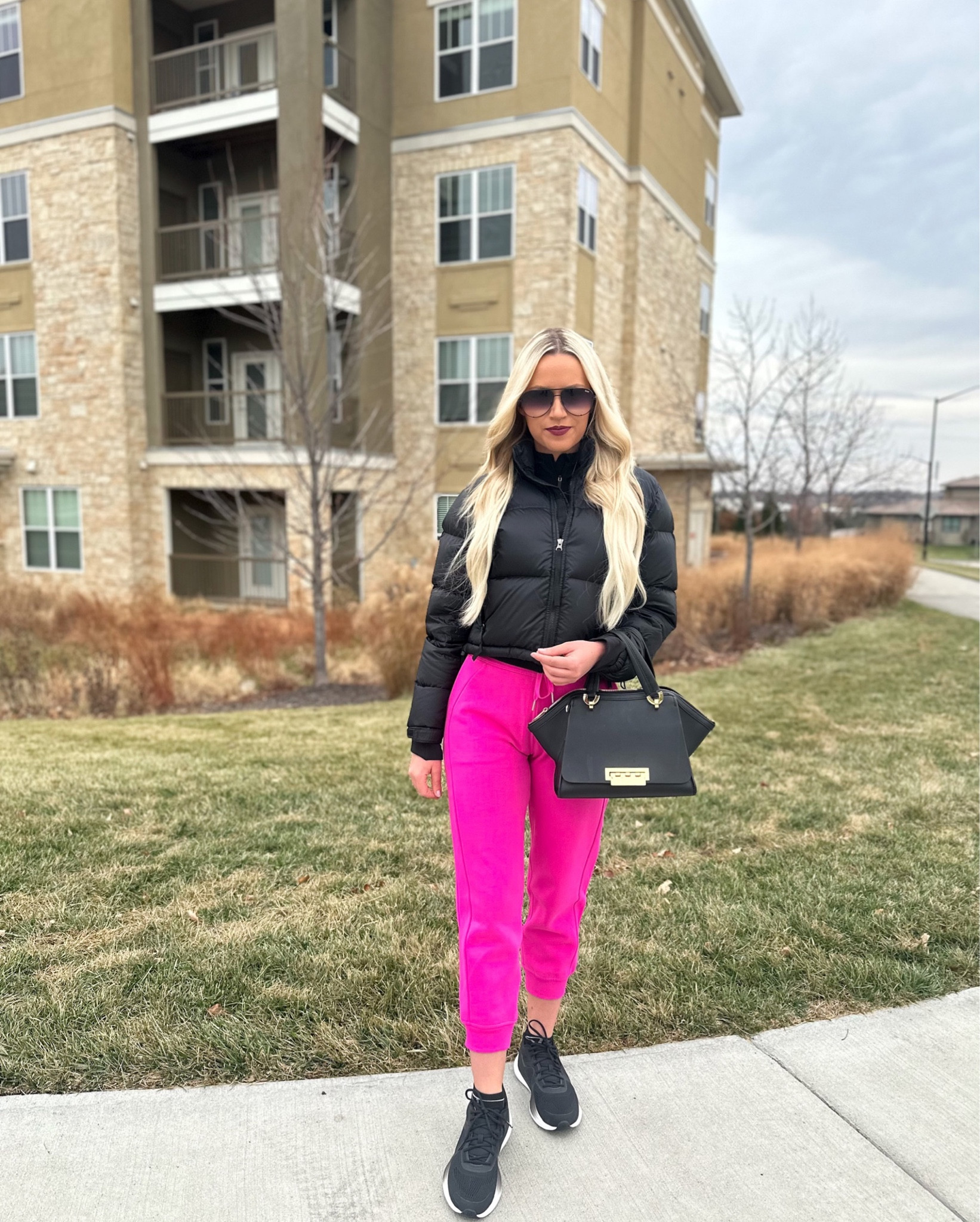 Casual Saturday in Kansas in Lululemon and North Face!

Puffer Jacket: Black, Small
Cropped Define: Black, 6
Joggers: Sonic Pink, 6
Sneakers: 9.5, Black/White

#LTKfit