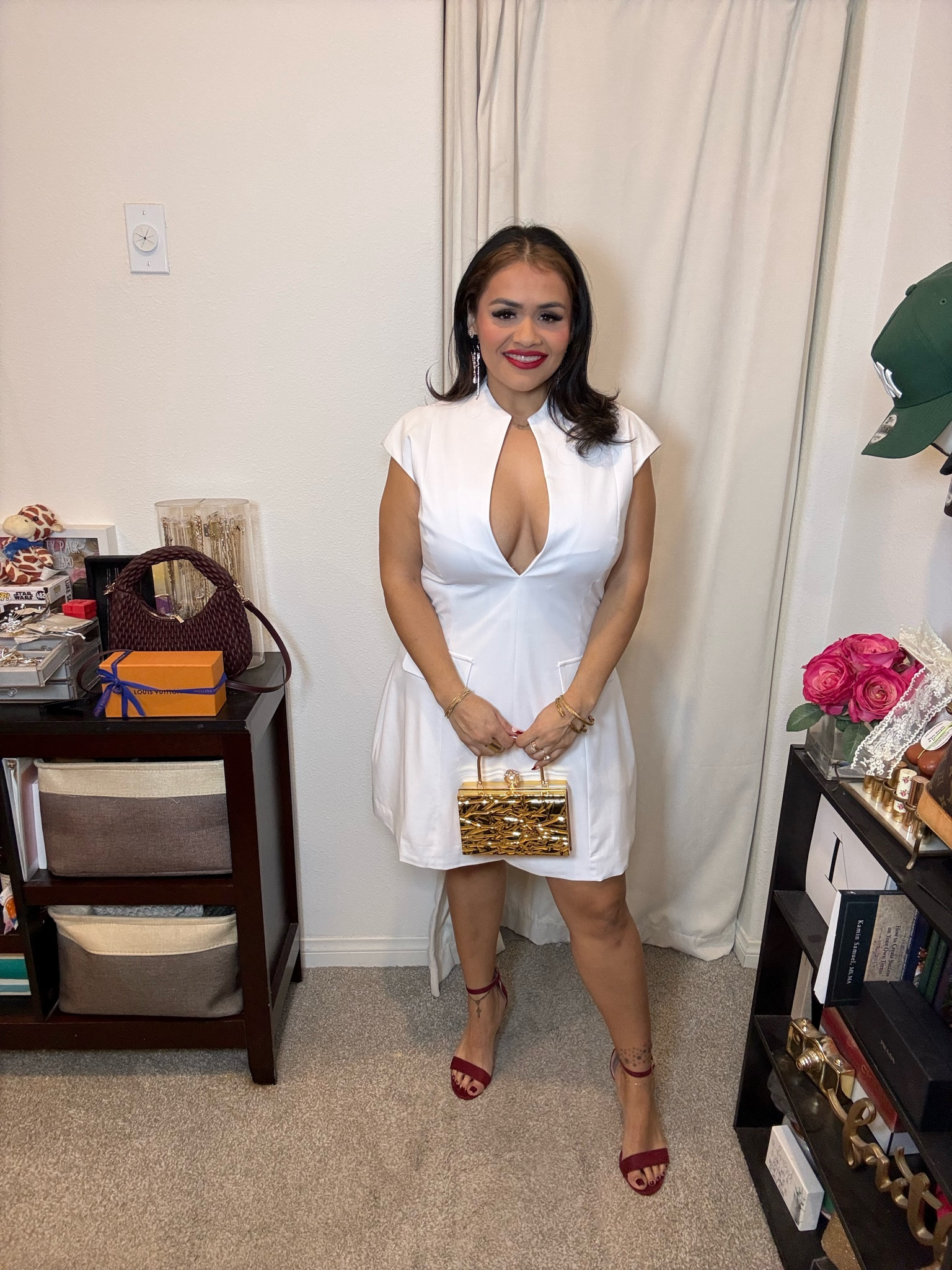 Simple BUT classy 

#LTKMidsize #LTKParties #LTKHoliday