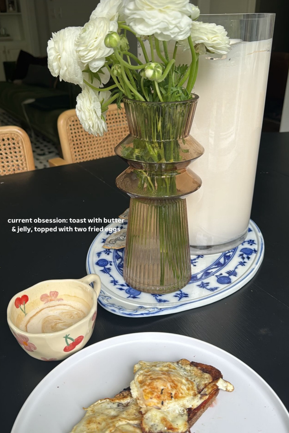 Grabbed these vases to do smaller florals around my house and it’s made such an impact on the vibe!