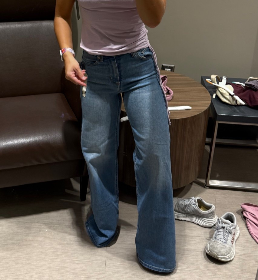 These wide leg jeans are so cute! I’m 5’2 and the regular are a bit too long for me. I am ordering the short version off the website. Jeans are currently 30% off at target!! 

#LTKPetite #LTKSaleAlert #LTKFindsUnder50