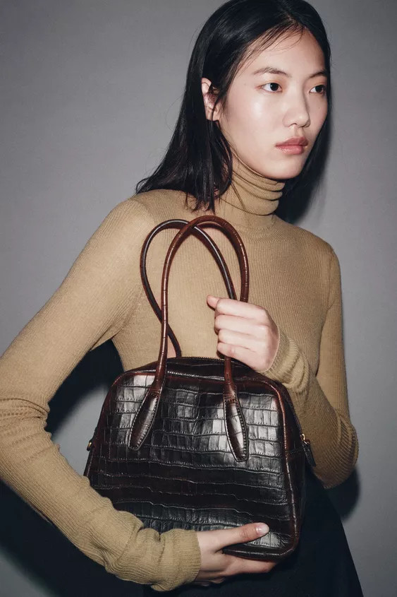 EMBOSSED LEATHER BOWLING BAG | Zara UK