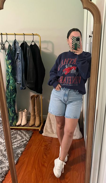 My favorite graphic sweatshirts are on major clearance!!

Wearing size S but could wear XS for a less oversized fit.

Wearing size 26” shorts.

Size up a half size in sneakers.

Use code: annemarie10 for discount on phone cases.

Summer outfit
Graphic sweatshirts
Destination graphics
Martha’s Vineyard 